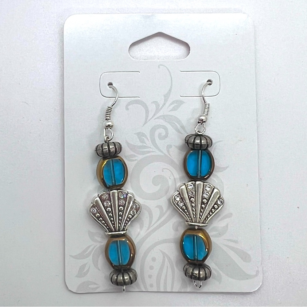 Handmade shell earrings dangle